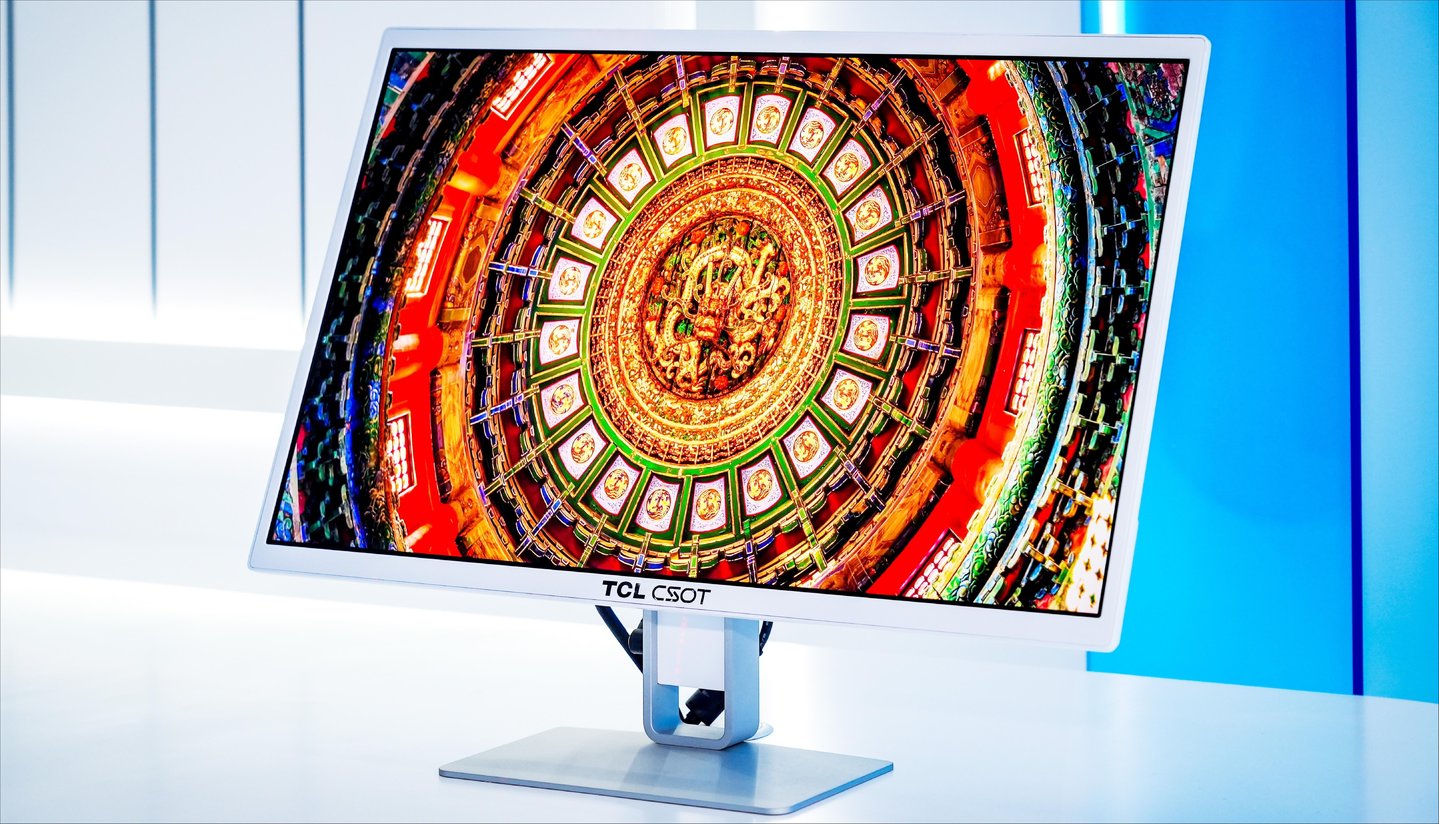 TCL华星首款量产印刷OLED 4K专业显示屏(21.6