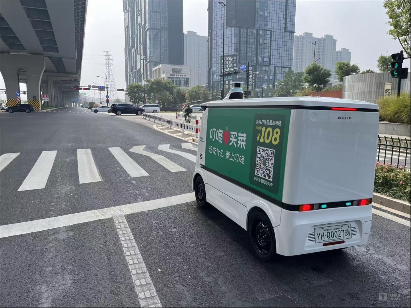 叮咚买菜无人车
