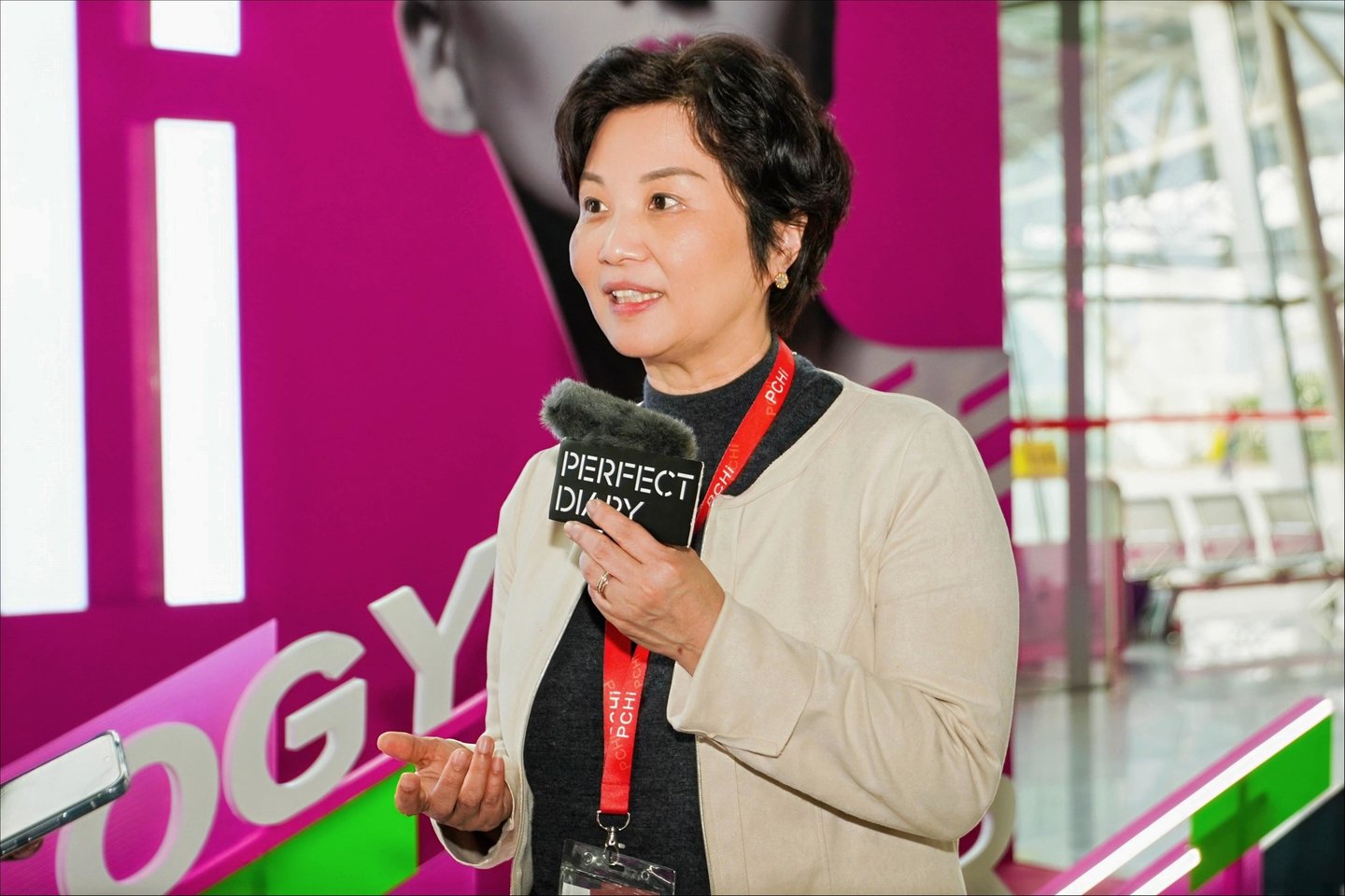 中国医师协会皮肤科医师分会副会长、南方医科大学皮肤病医院院长杨斌教授