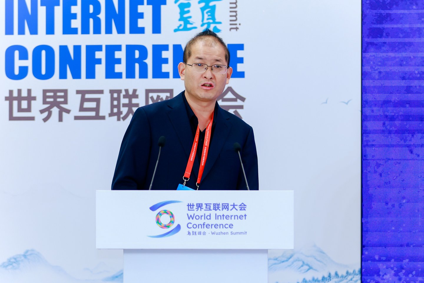 中国人民大学吴玉章特聘教授 龚新奇